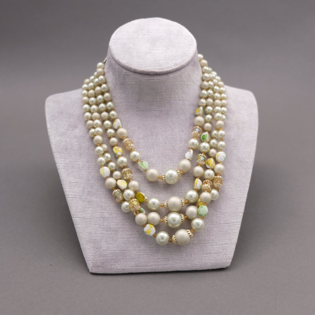Vintage 1950's Beaded Pearl Necklace